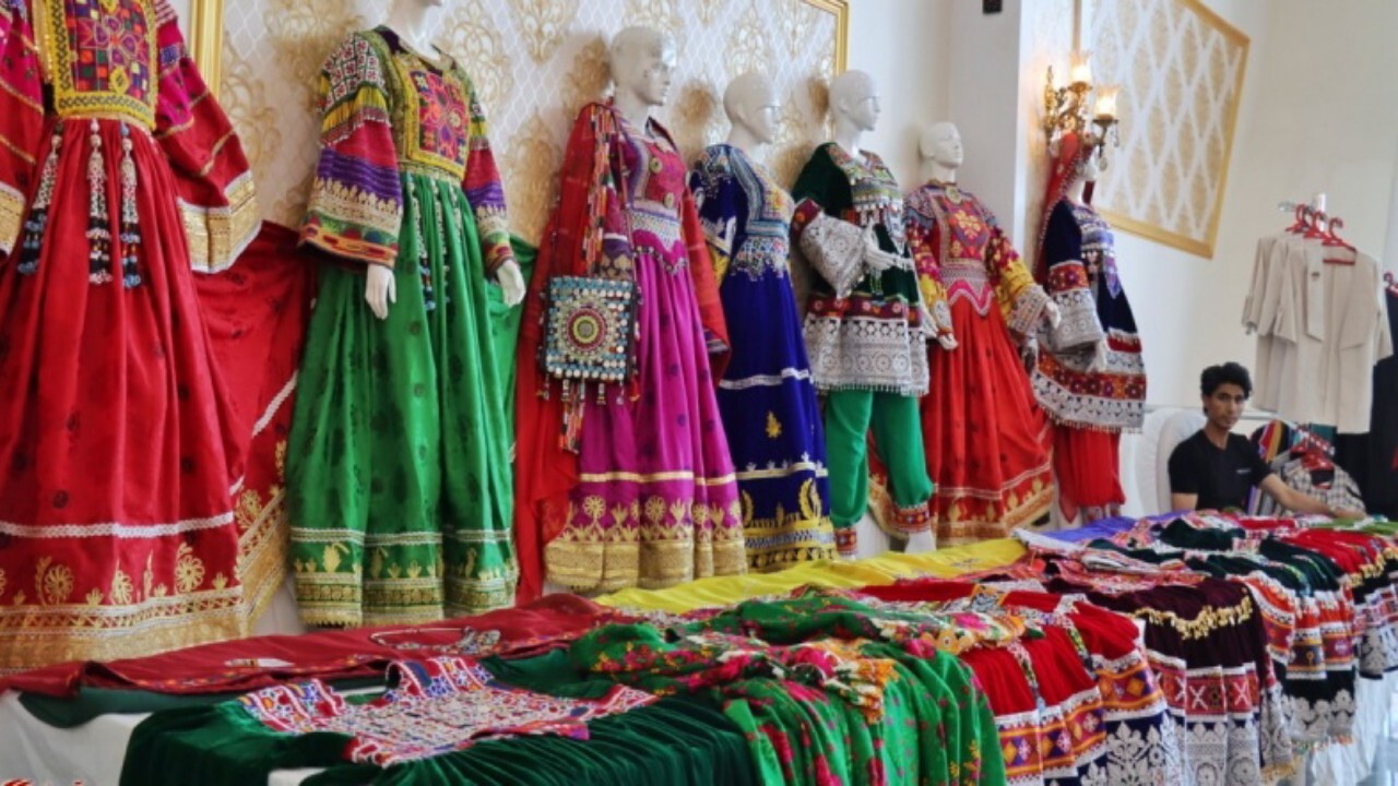 برگزاری دومین نمایشگاه صنایع دستی و هنری هریوا + فیلم
