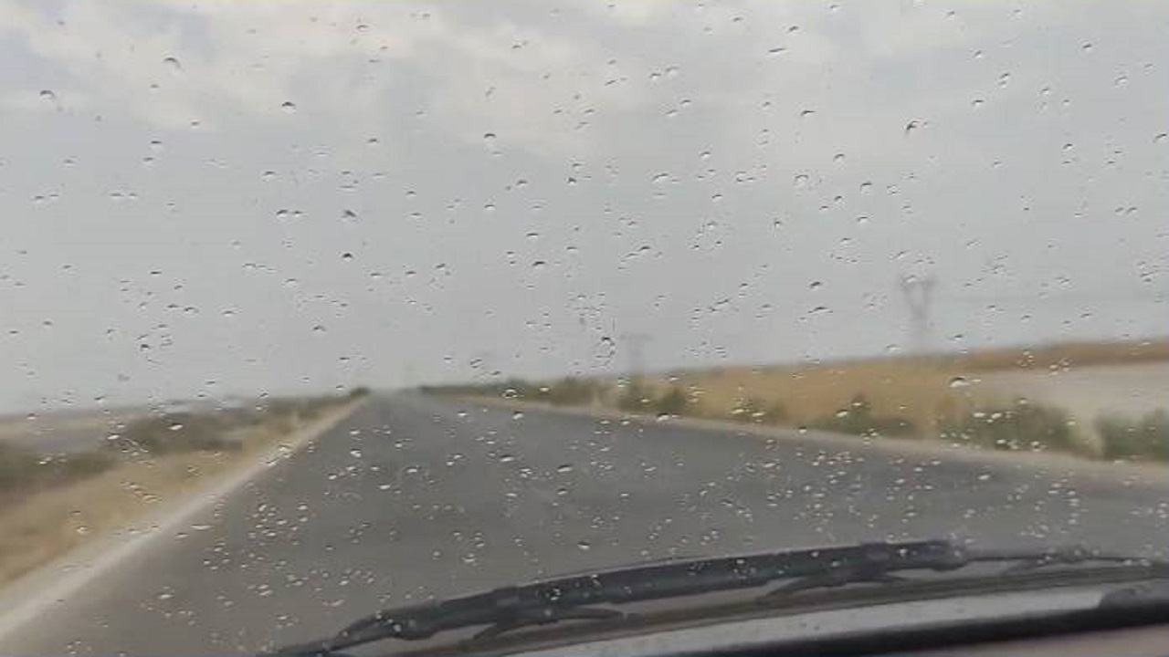خوشحالی آبادانی‌ها از بارش باران در دل تابستان + فیلم