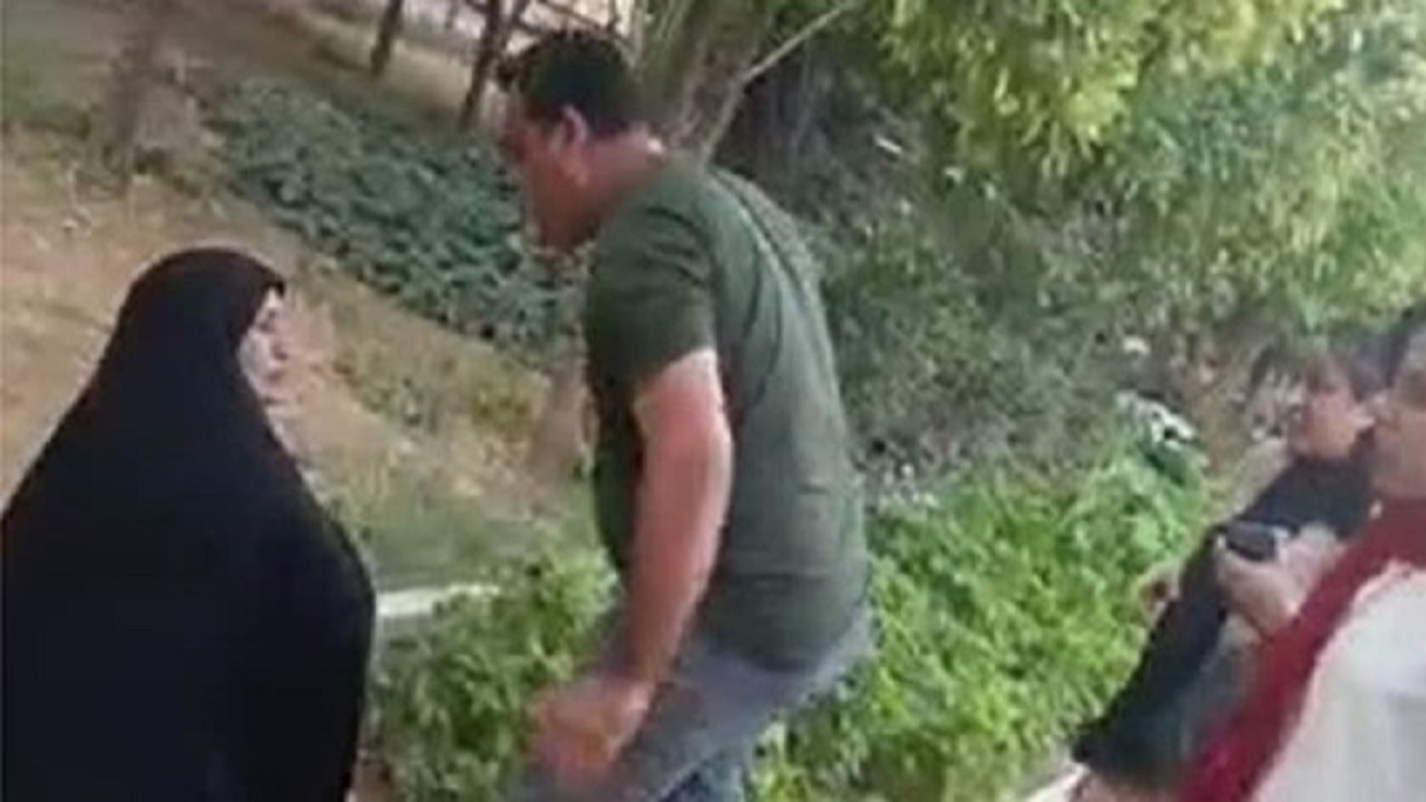 متهم پرونده ضرب و جرح بانوی امر به معروف در نارنجستان شیراز در زندان نظامی است