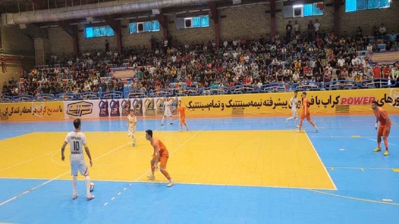 شکست سنگین کراپ در خانه