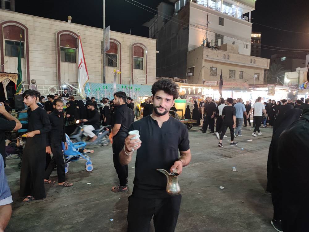 پذيرايي از زائران امام حسين