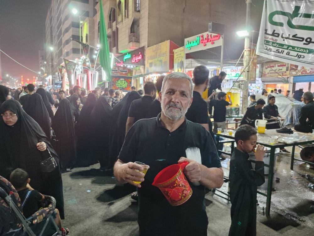 خادمان امام حسين