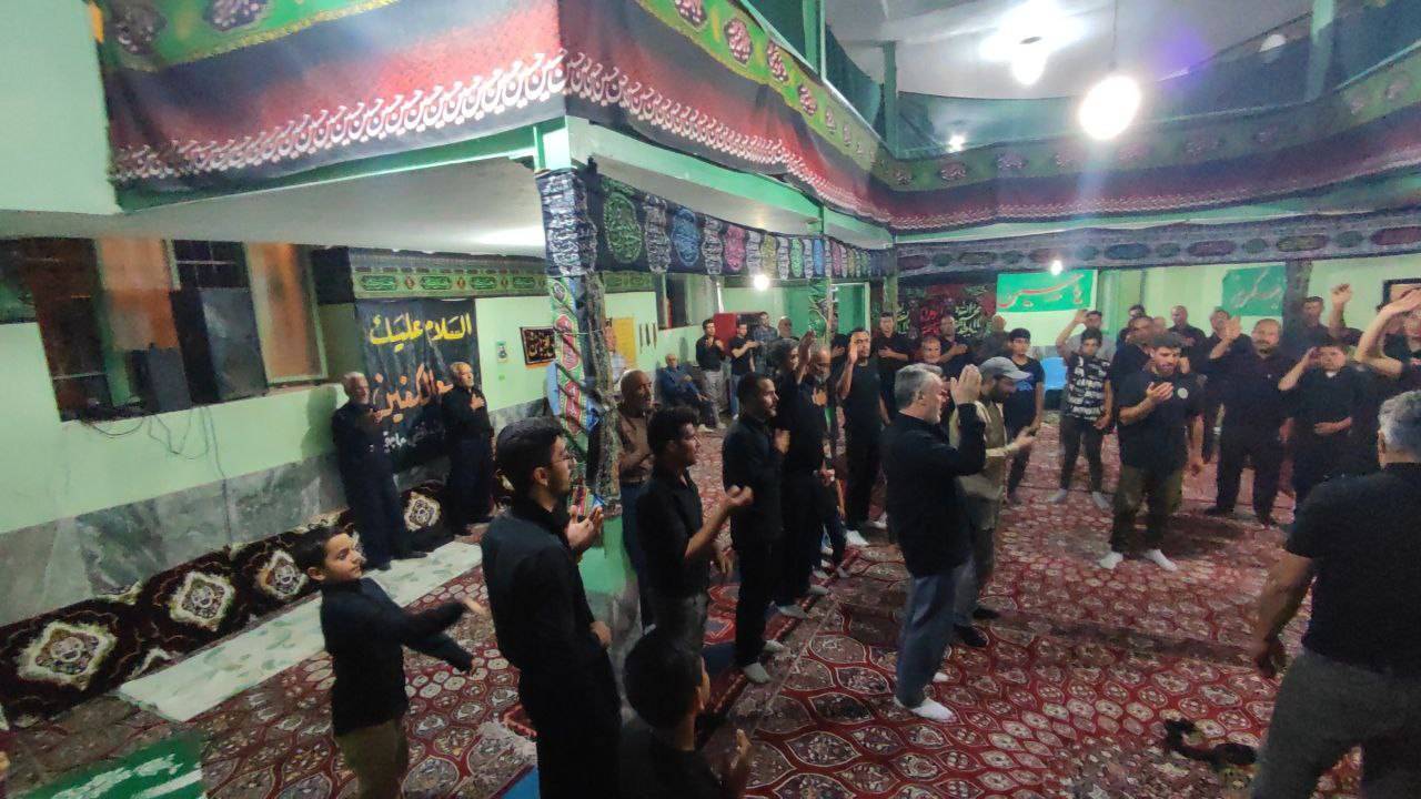 مراسم سينه زني