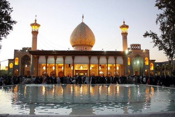 وقف یک باب مسجد به حرم مطهر حضرت شاهچراغ (ع)