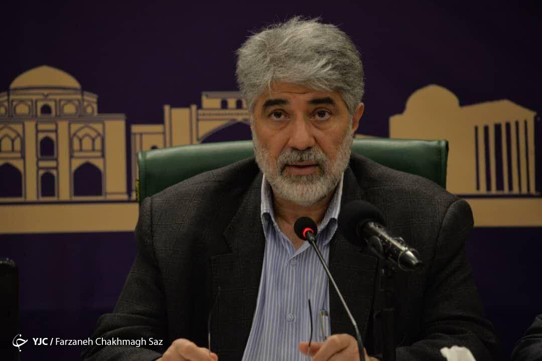 قبول دارم که اتمسفر حاشیه در شورا وجود دارد