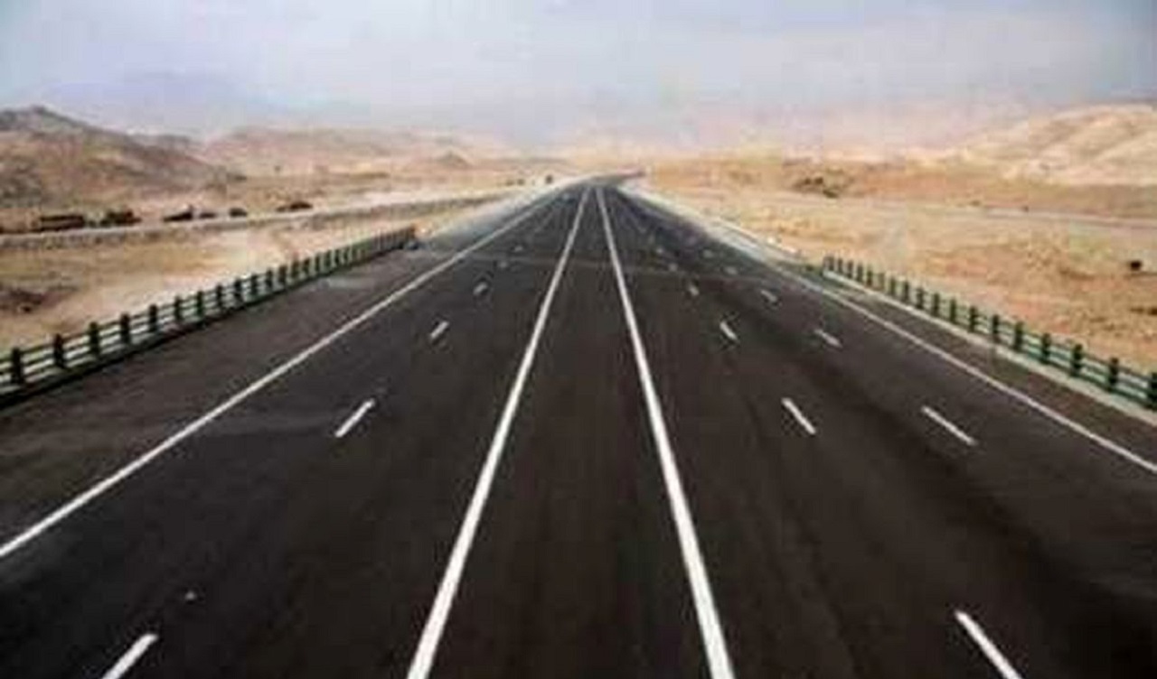 احداث بیش از ۵۰ درصد  بزرگراه نائین - طبس
