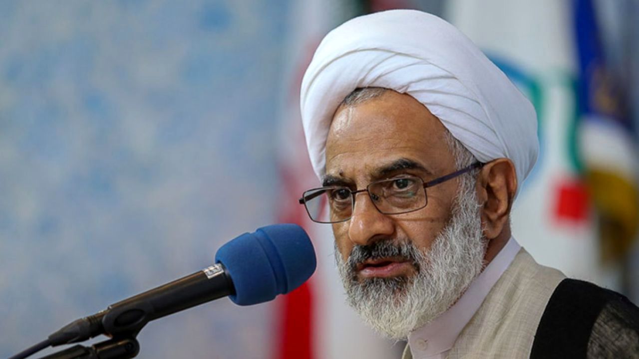 القای ناامیدی مهمترین برنامه دشمن برای از بین بردن انقلاب است