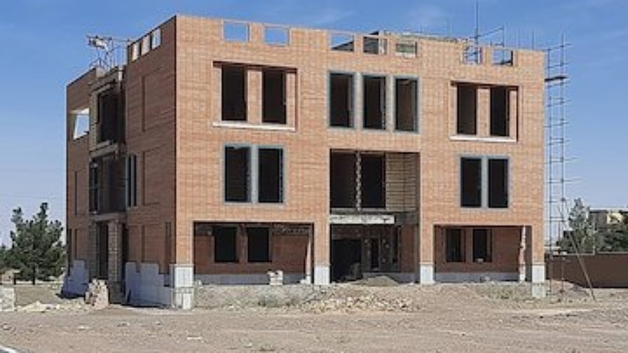 ساخت و تکمیل ۳۵ مجتمع اداری و ساختمان دولتی در کرمان