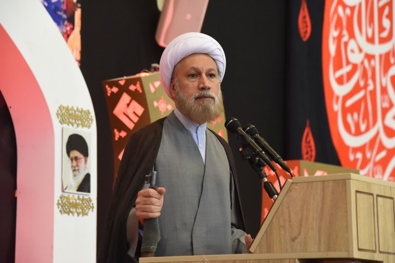 تاکید امام جمعه شیراز بر حمایت از صنعتگران/ کاری‌کنیم صنعتگران جان بگیرند