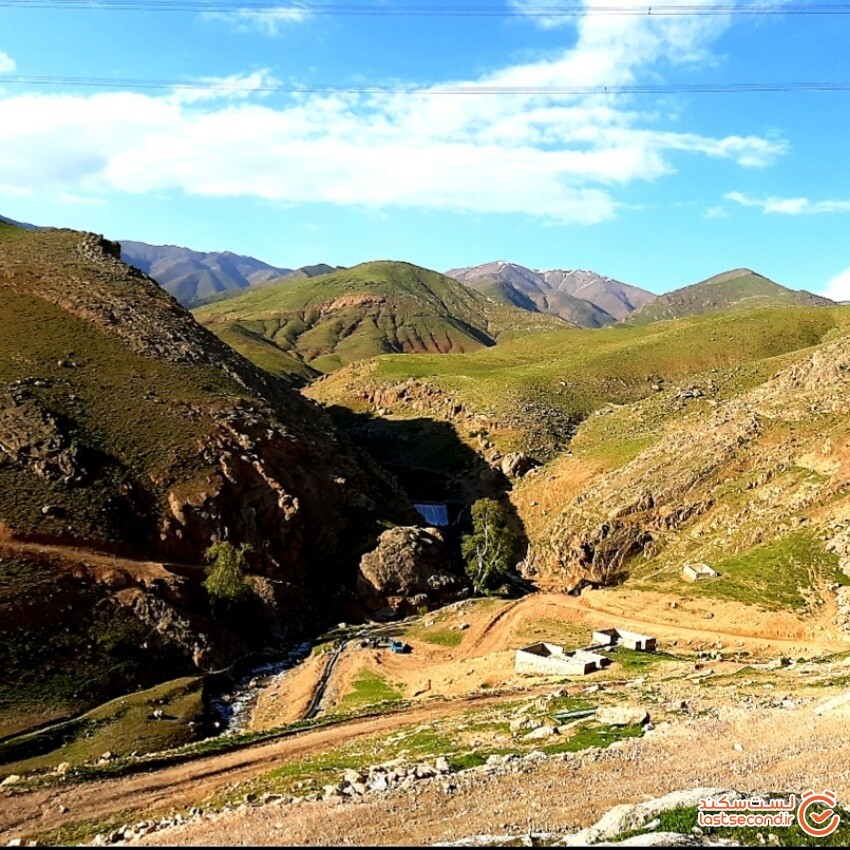 مسائل و مشکلات مهم روستای فشند ساوجبلاغ با حضور معاون عمرانی بررسی شد