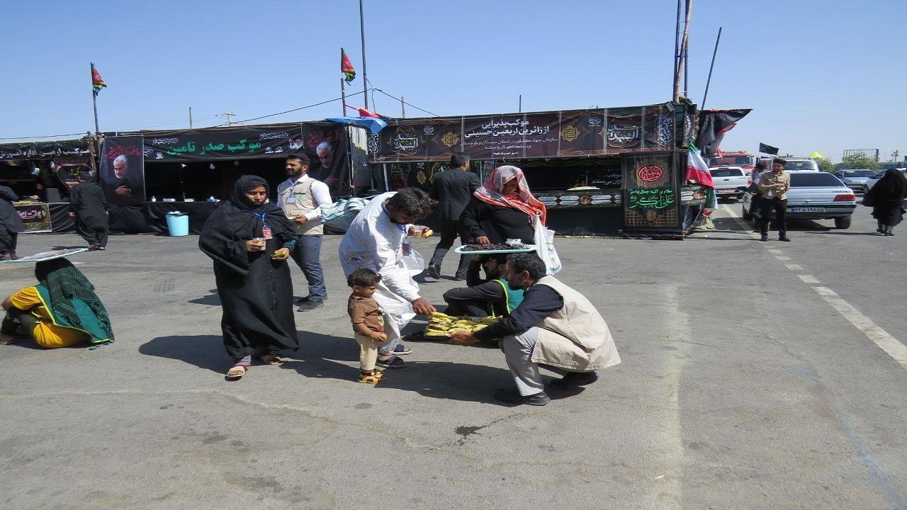 استقرار موکب اربعین حسینی سنگر ساز بی سنگر درمرز میرجاوه