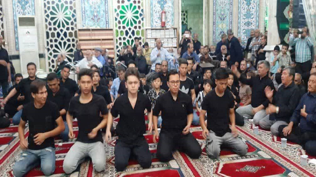 مراسم عزاداری افغانستانی‌های مقیم لارستان به مناسبت شهادت امام سجاد (ع) + فیلم