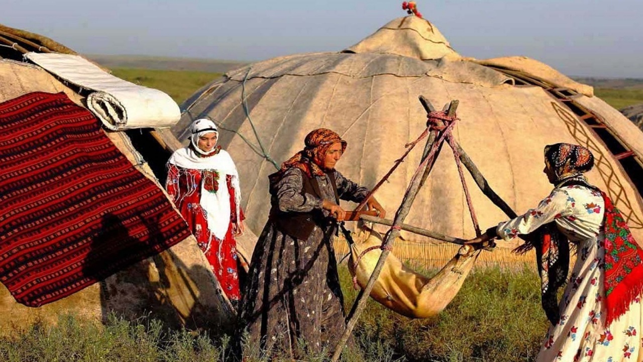 ارائه رایگان خدمات دارویی به جمعیت عشایر در ایل گردشی