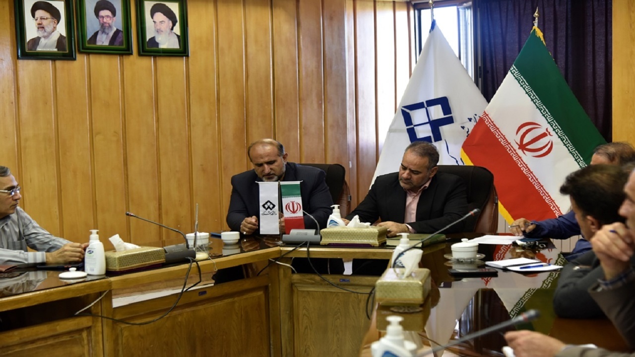 پیگیری تکمیل خوابگاه دخترانه دانشکده هنر و علوم انسانی فارسان