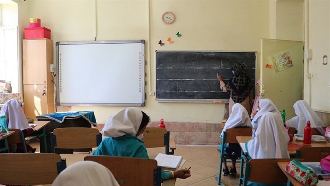 قم ۲۹۵ هزار مترمربع کمبود سرانه آموزشی دارد
