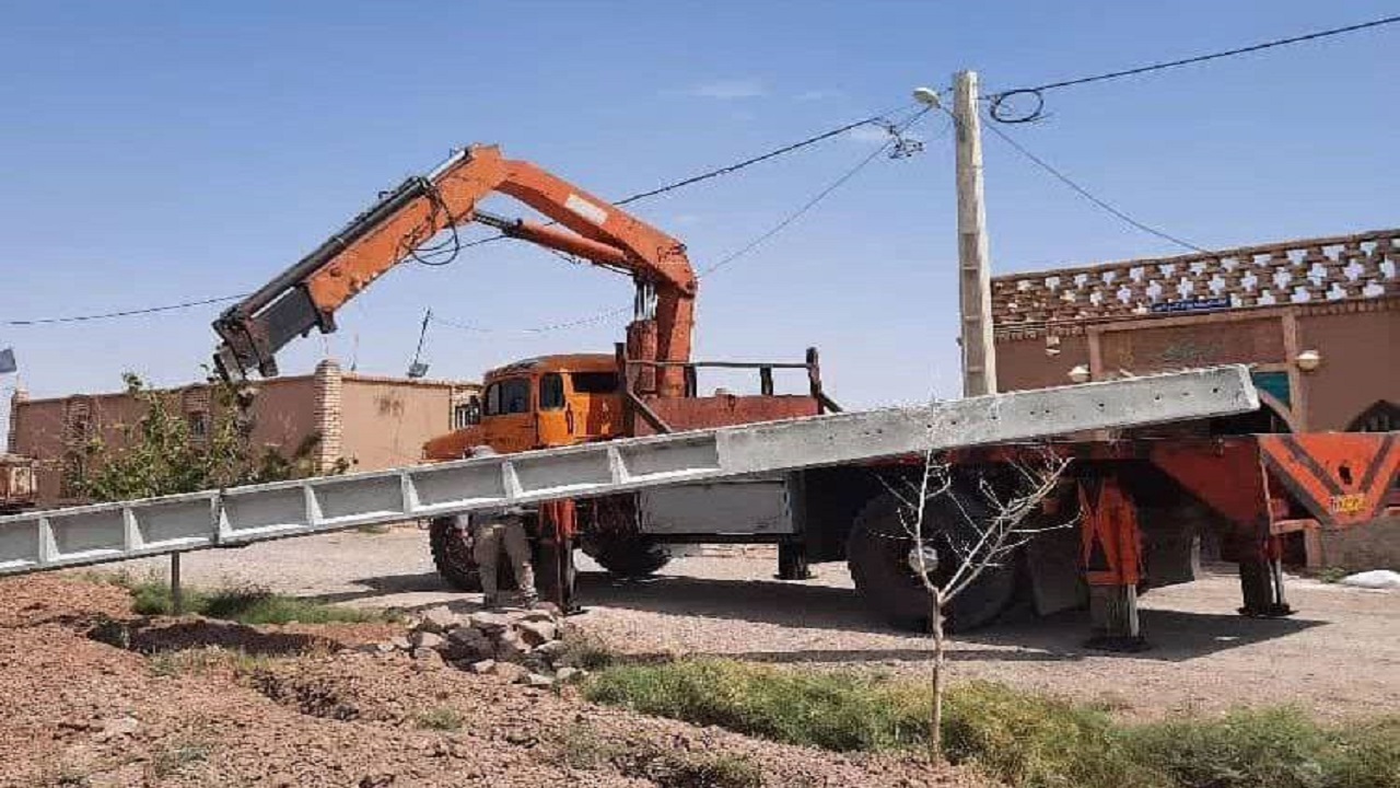 تقویت شبکه برق‌رسانی به تأسیسات گردشگری روستا سنرد گرمسار