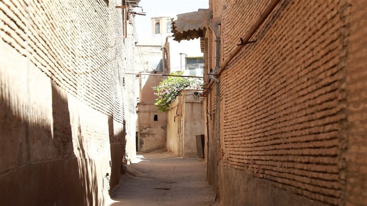 سند مالکیت برای ۶۷۱ هکتار زمین دولتی در طالقان صادر شد