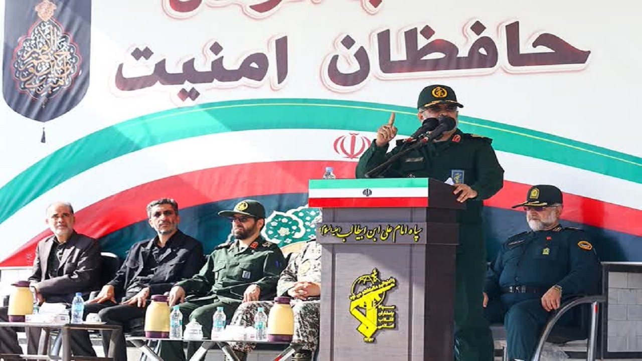 فتنه‌ فتنه‌گران را در نطفه خفه خواهیم کرد