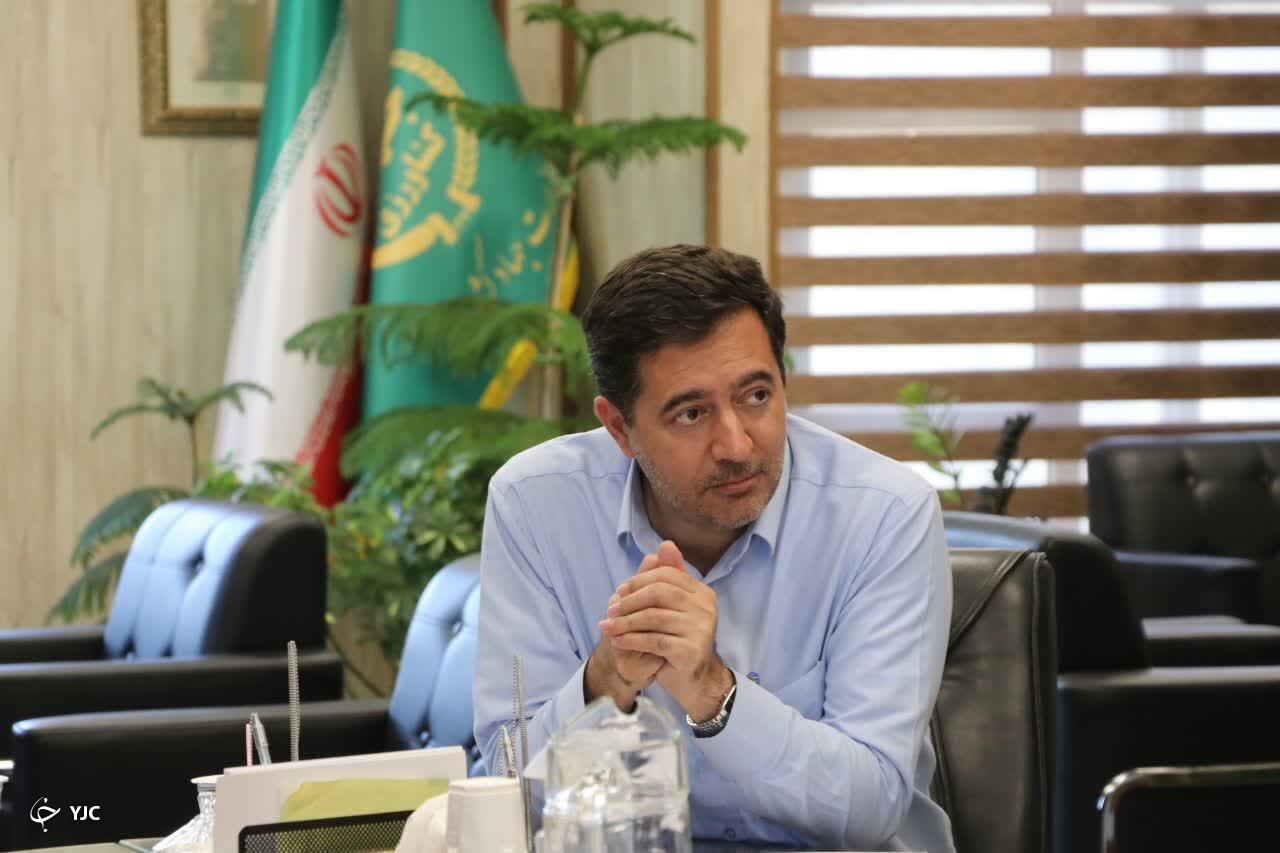 فارس ۸۷۰ هکتار گلخانه کشاورزی دارد