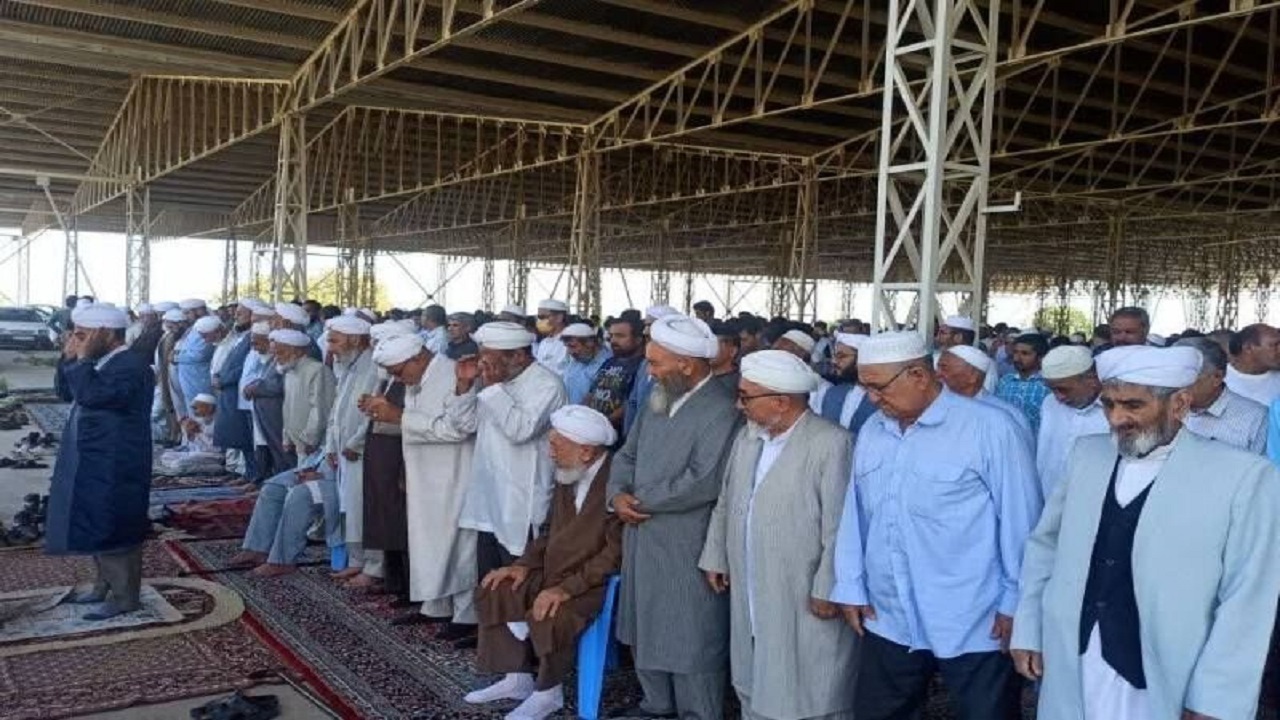شهروندان اهل سنت کلاله نماز طلب باران خواندند