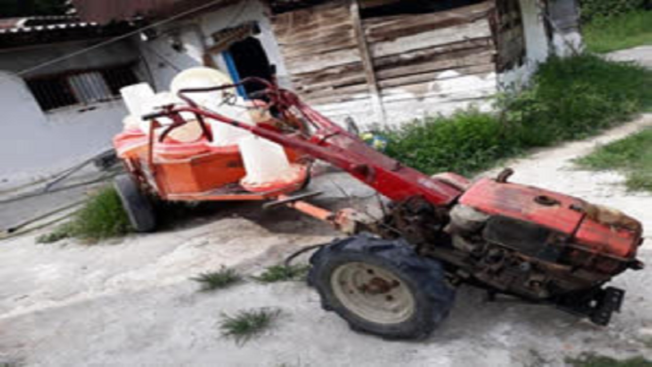 تیلر کشاورزی جان یک کشاورز ساروی را گرفت