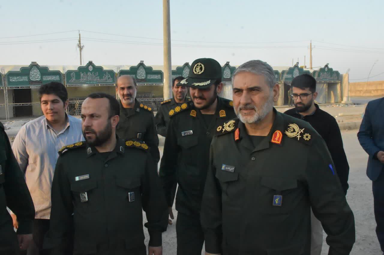 بسیج و سپاه در کنار نیرو‌های مردمی خادم زائران اربعین هستند