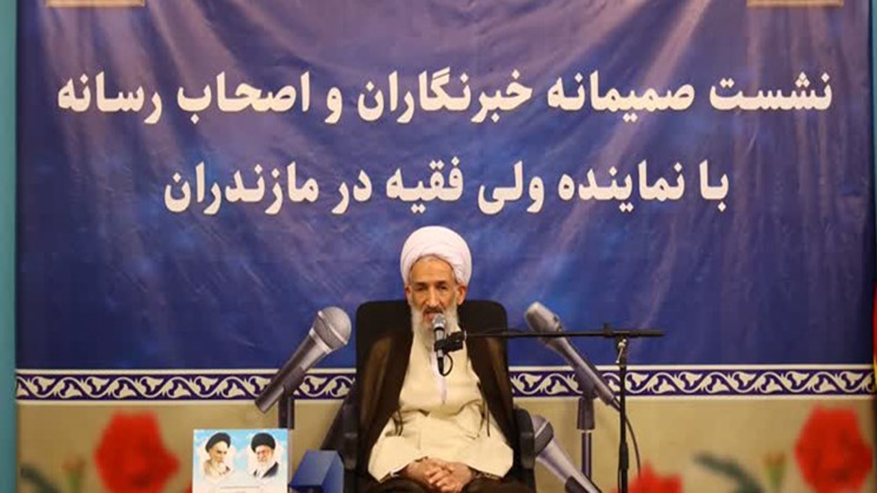 اصحاب رسانه فقط نظاره گر جنگ تبلیغاتی دشمن نباشند