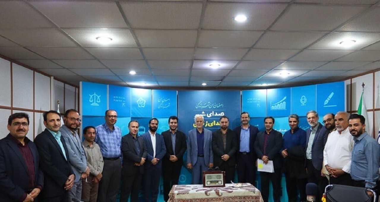 رونمایی از پوستر نخستین جشنواره ملی رادیویی صدای شهر