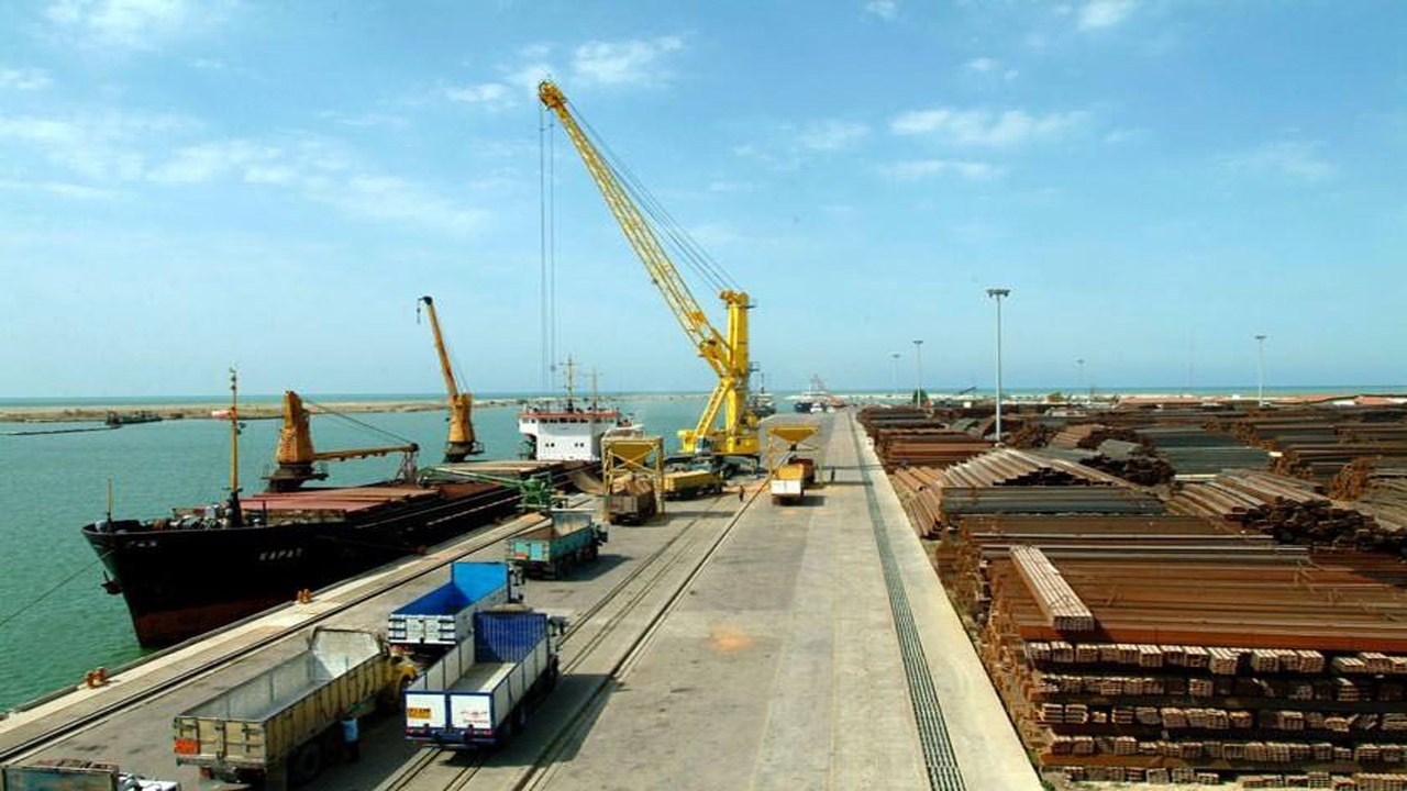 بندر امیرآباد پاک پاک است