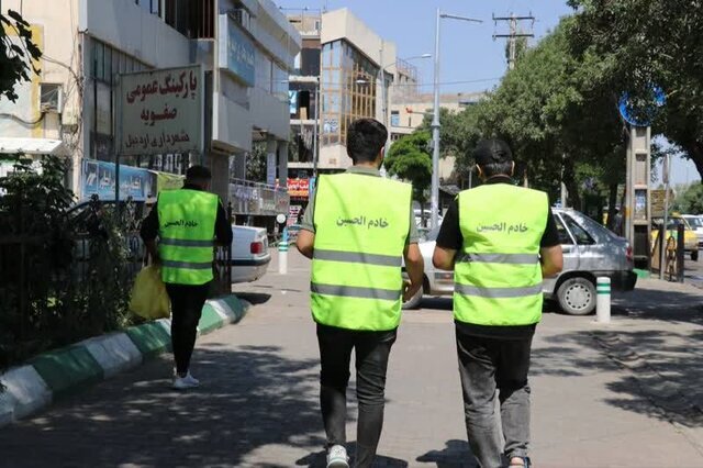 حضور پاکبانان محرم اردبیلی در مسیر نجف تا کربلا در پیاده‌روی اربعین حسینی