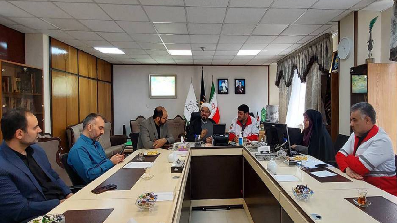  نهضت جهانی صلیب سرخ را با فرهنگ عاشورا آشنا کردیم