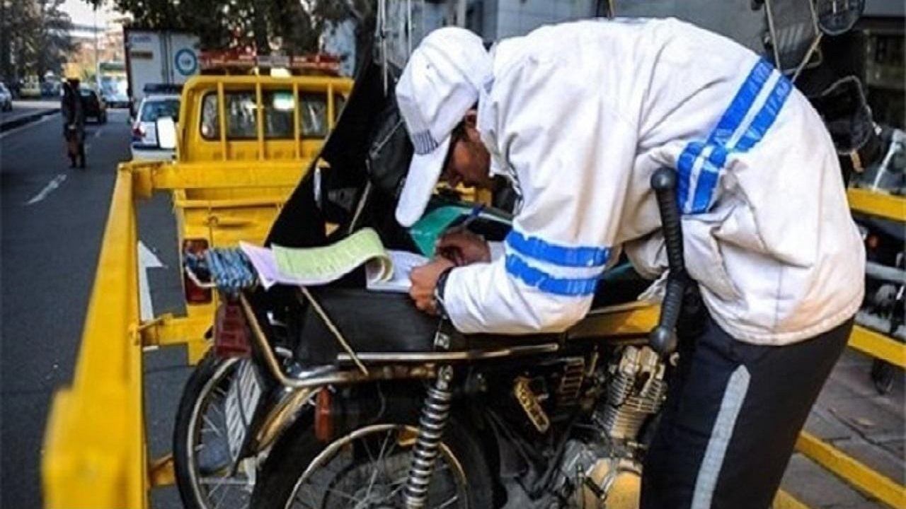 توقیف ۹۰ دستگاه خودرو و موتور سیکلت مزاحم در آشخانه