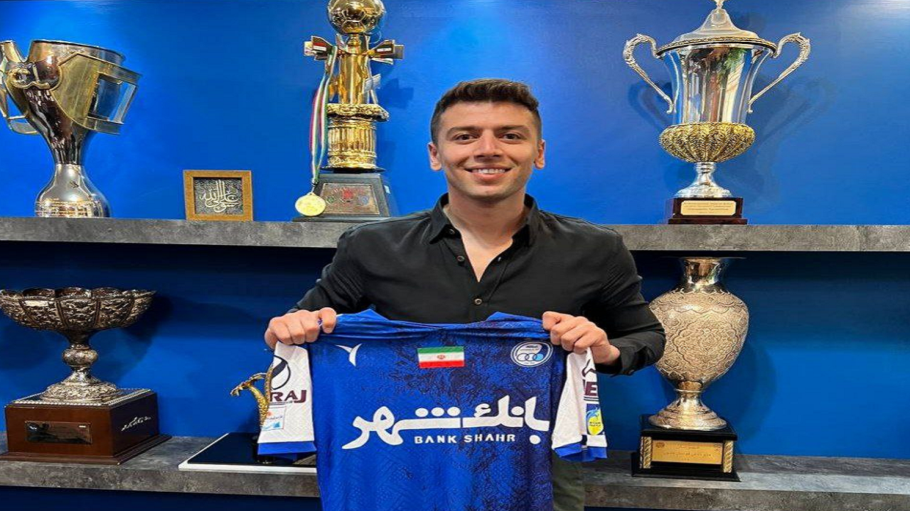 قرارداد جدید هافبک استقلال امضا شد