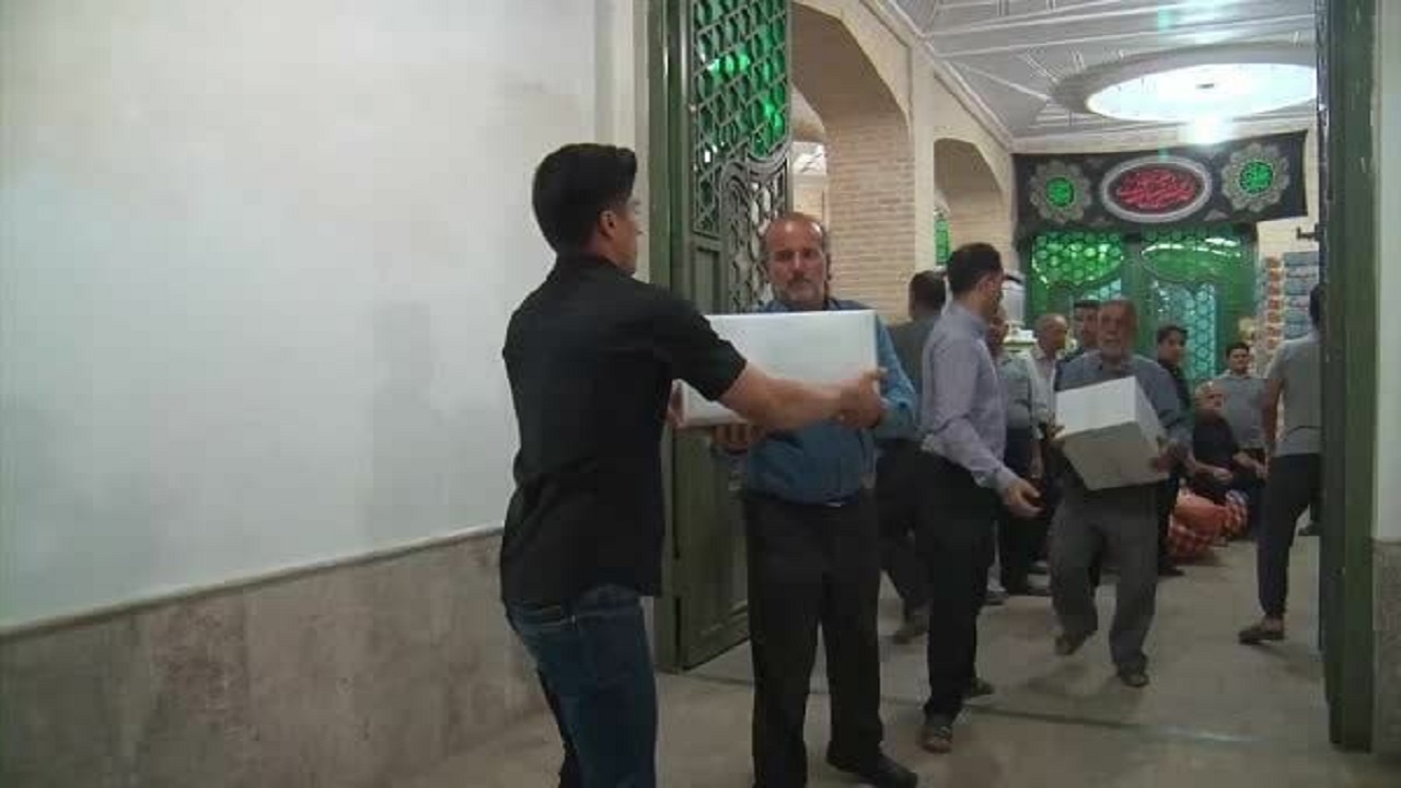 اعزام موکب سیدالشهدا از حسینیه سفید اشکذر به کربلای معلی