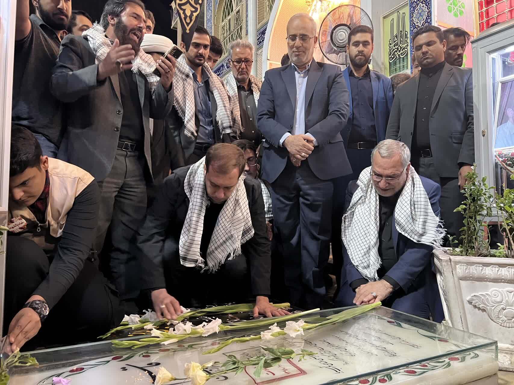 وزیر بهداشت مزار سردار شهید سلیمانی را زیارت کرد