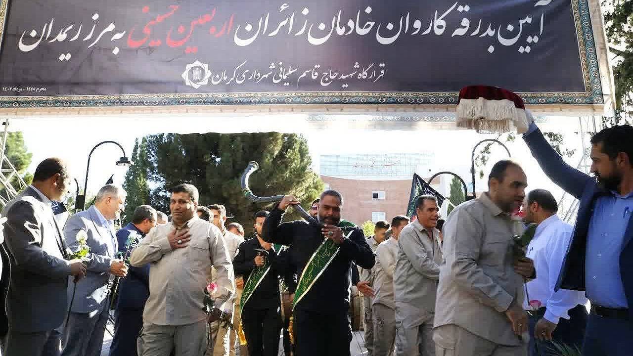 خدمات رسانی کرمانی‌ها به زائران پاکستانی در مرز ریمدان