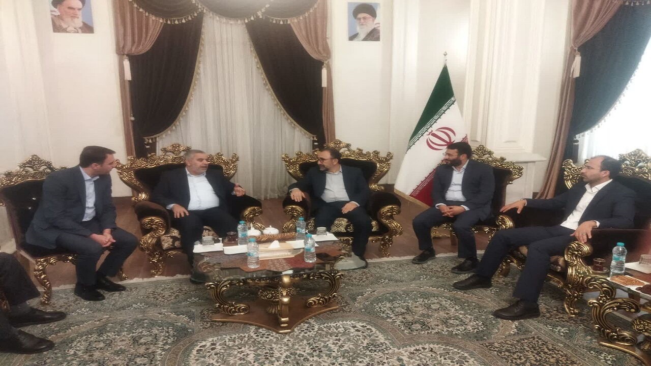 وزیر کشاورزی عراق همراه با هیئتی بلند پایه وارد مشهد شد