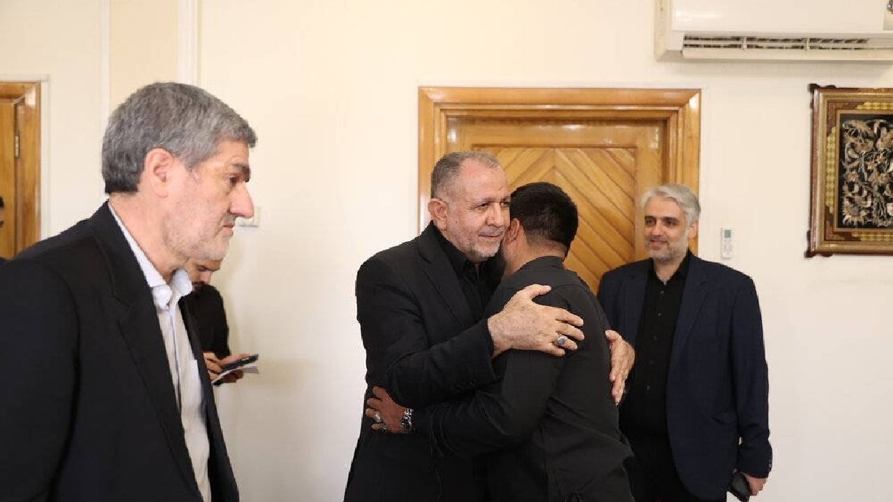 تقدیر ستاد اجرایی فرمان امام از قهرمان شاهچراغ