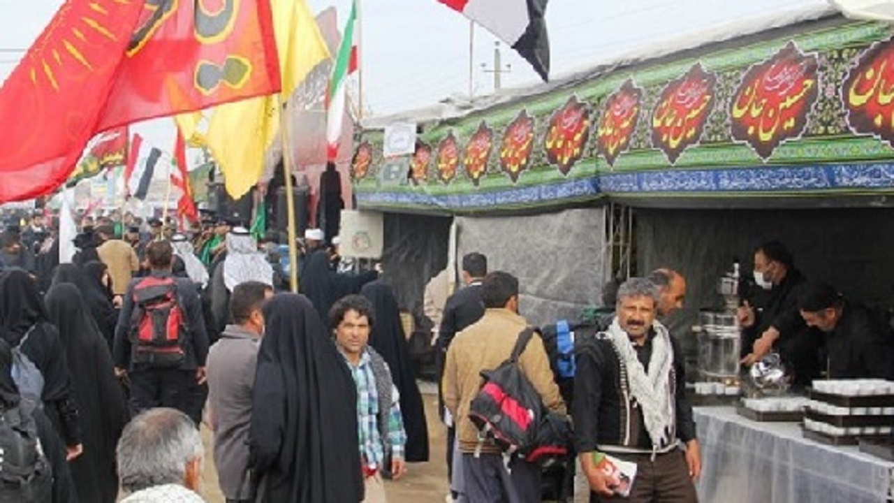 برپایی موکب شهدای فراجا و توزيع غذای نذری در زاهدان