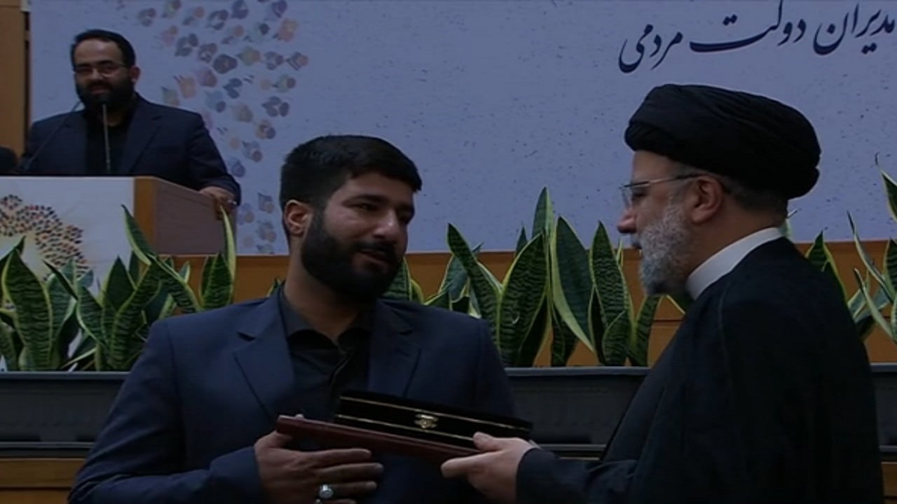 تقدیر رئیس جمهور از قهرمان حادثه شاهچراغ