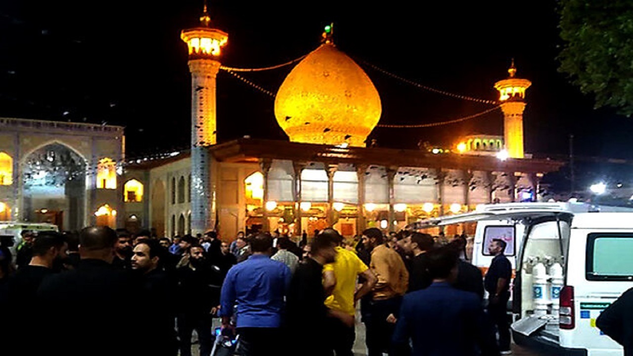 راهپیمایی مردم لارستان در محکومیت به حادثه تروریستی حرم شاهچراغ (ع) + تصاویر