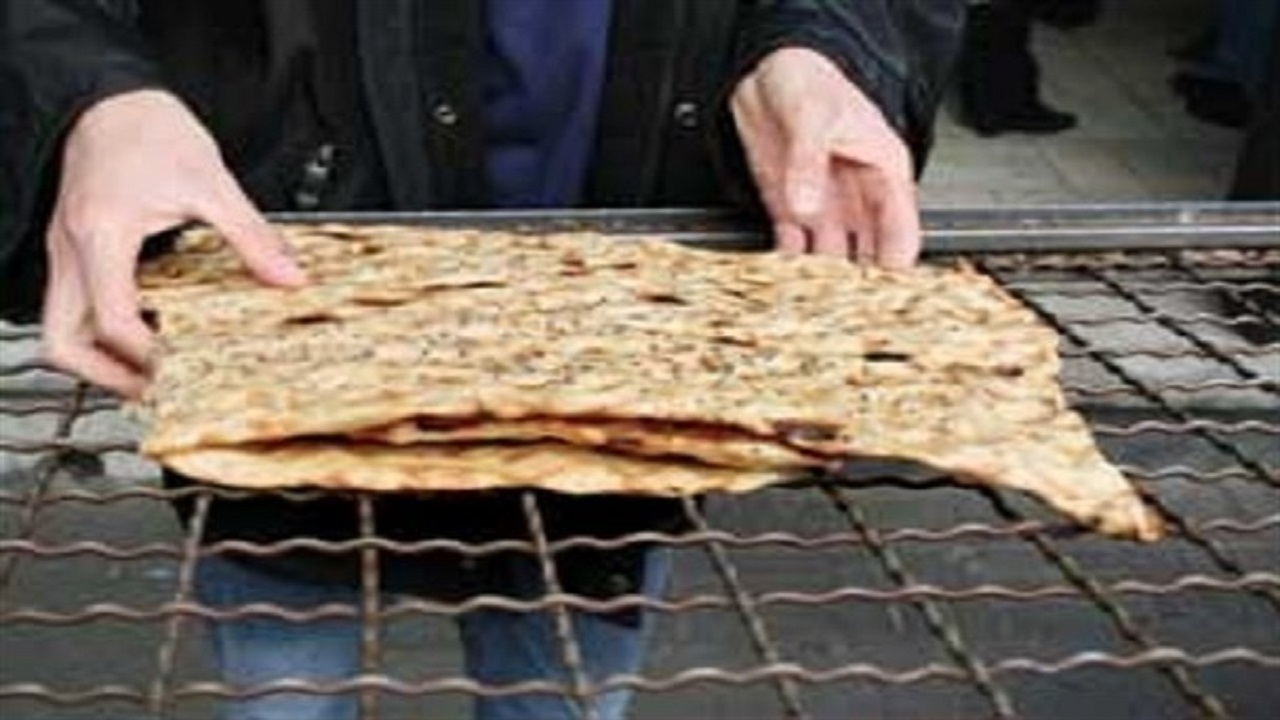 آرد نانوایی‌های مسیر تردد زوار در ایلام باید تامین شود