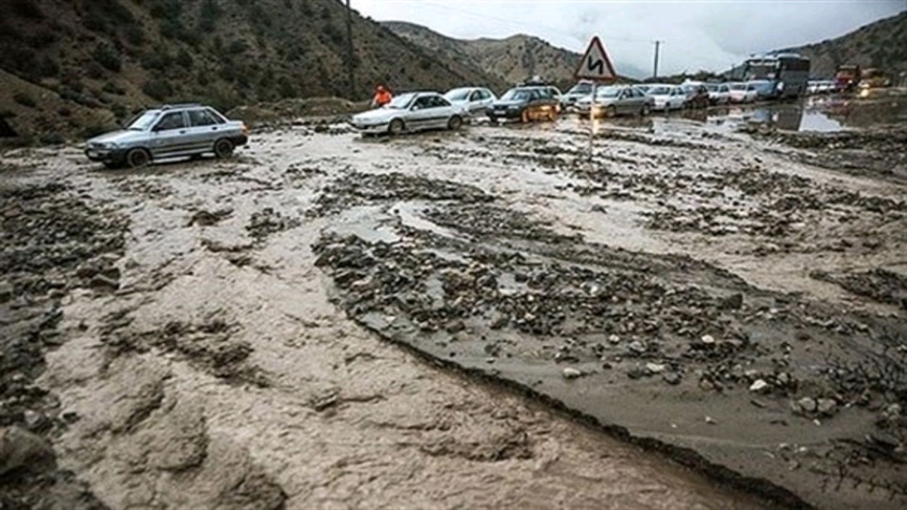 طغیان رودخانه‌ها و آبگرفتگی در برخی مناطق گلستان/ محور خوش ییلاق شهرستان آزادشهر مسدود شد