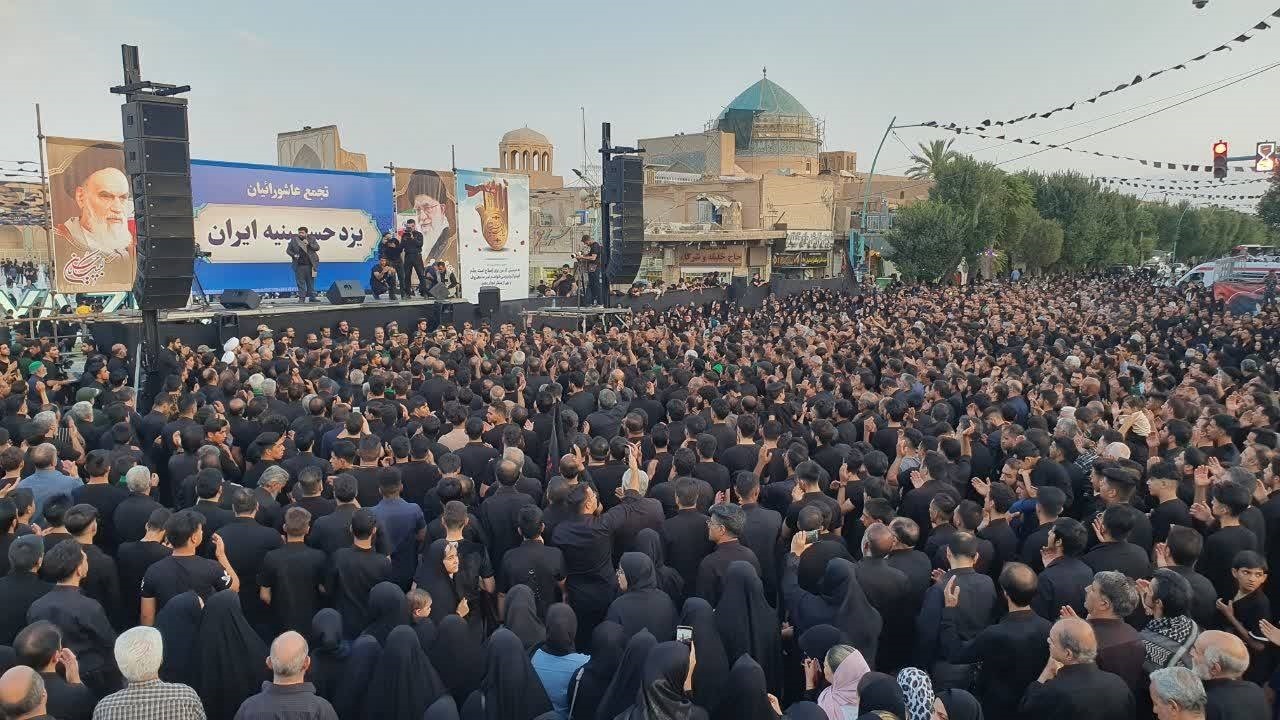 حسینیه ایران میزبان اجتماع بزرگ عاشورایی هیئات مذهبی یزد + فیلم و تصاویر
