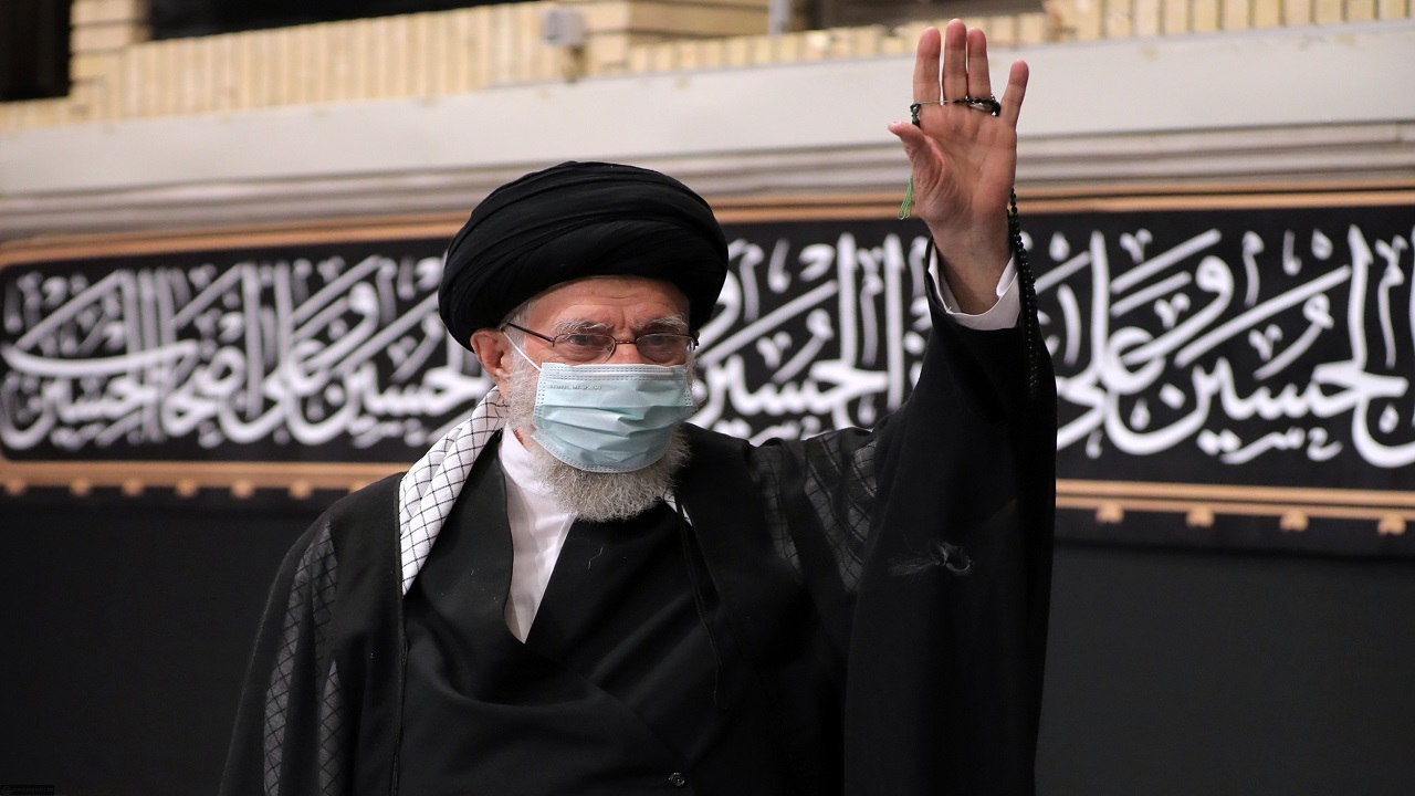 برگزاری دومین شب مراسم عزاداری حضرت اباعبدالله الحسین(ع) با حضور رهبر انقلاب
