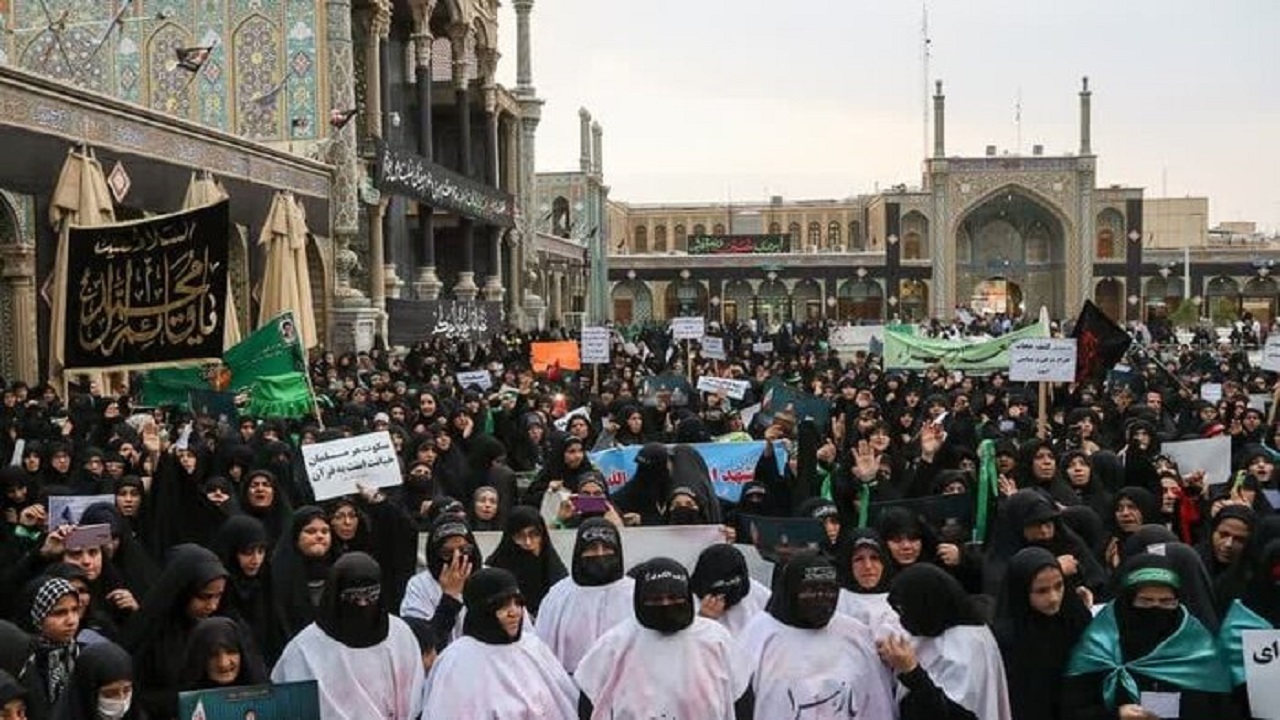 راهپیمایی «دختران زینبی بانوان حسینی» در قم برگزار شد