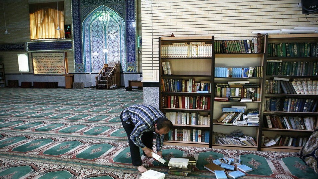 مساجد بی نصیب از ردیف بودجه/ بیمه خادمان هم قطع شده است