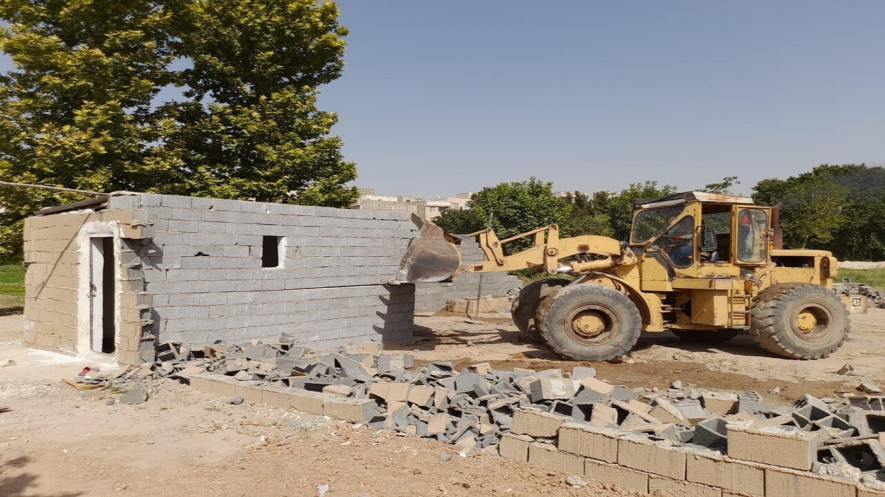 ساخت و ساز غیرمجاز در محدوده دزفول متوقف شد