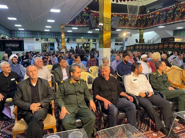 سوگواره ملی شعر عاشورایی اقوام و عشایر در صدرا برگزار شد