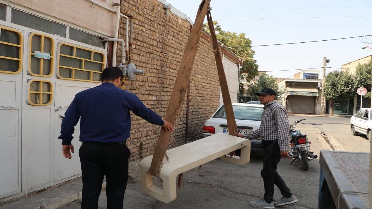 تجهیز نانوایی‌های سطح شهر بویین زهرا به مبلمان شهری